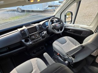 /photos/8987/3c3c7c22-0923-4de7-a7f2-506a5f3fa01e_i320x240.jpg