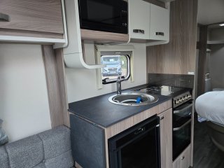 /photos/8987/97890f81-38c9-472b-97ff-cbf996037650_i320x240.jpg
