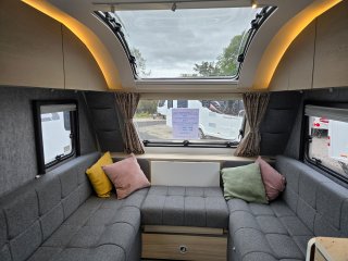 /photos/8987/cfce76f4-6bd3-960a-cf23-cd282945fc31_i320x240.jpg